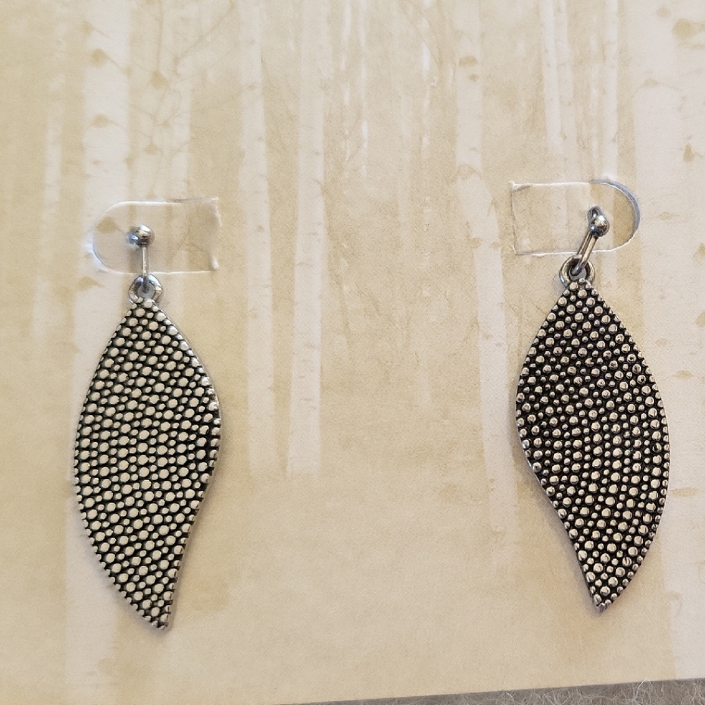 Elegant Silver Leaf Earrings